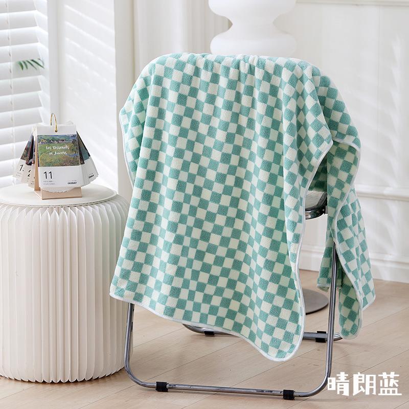 

Полотенце новое клетчатое бытовое банное полотенце увеличенное и утолщенное подвесное коралловый флис впитывает воду и не легко линяет банное полотенце 70*140cm очистить синий