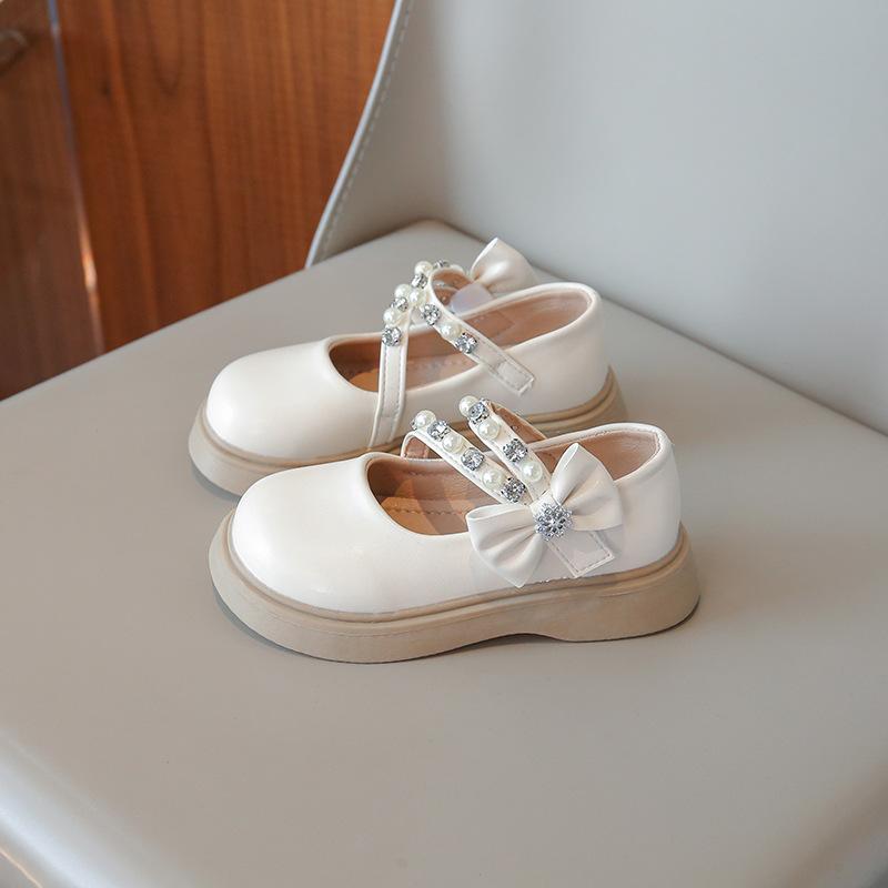 Autumn New Korean Version Pearl Bow Girls Comfortable Soft-soled Leather Shoes