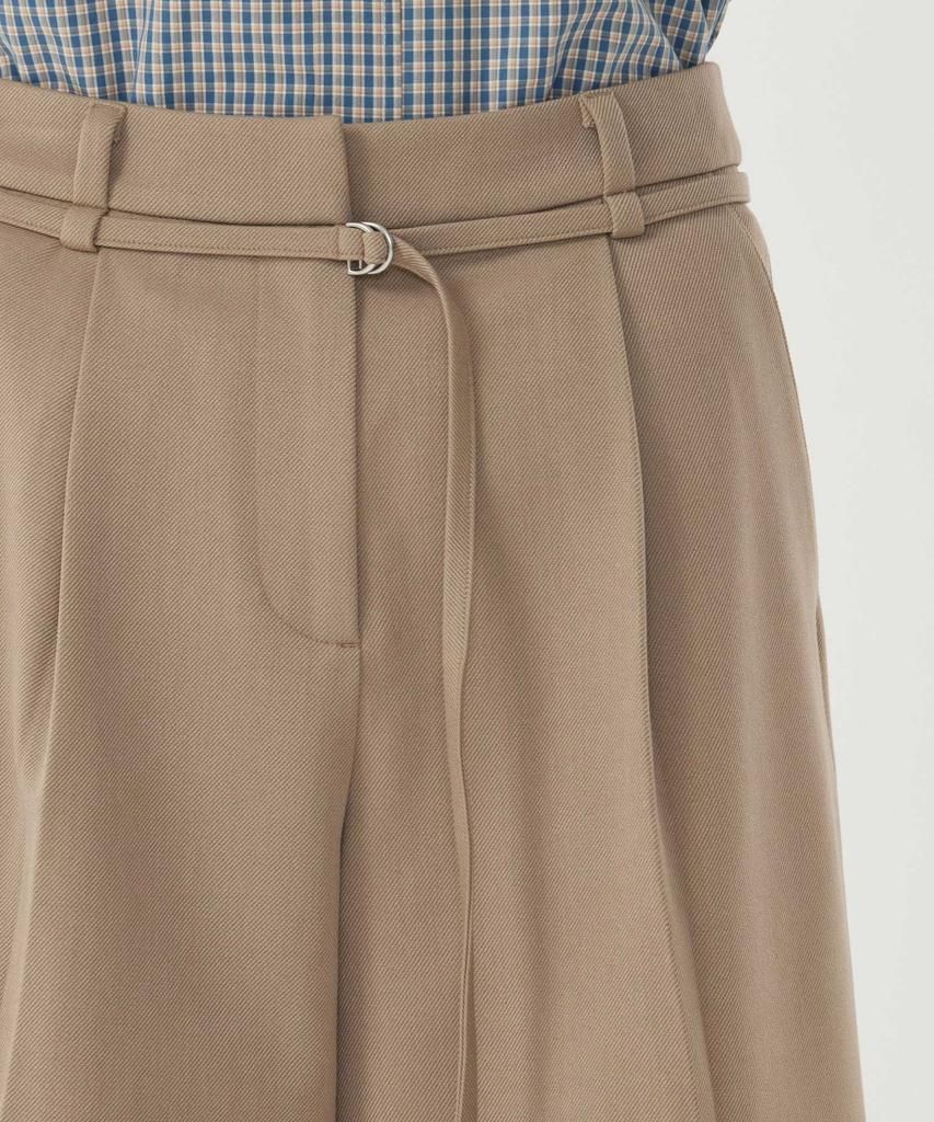 COVERNAT WOMAN Belted Bermuda Shorts Khaki Beige