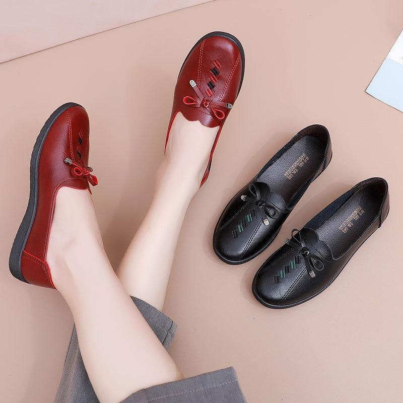 Neue Schuhe weichsohlige Einzelschuhe Frühling und Herbst Lederschuhe bequem und rutschfest flachsohlige ältere Arbeitsschuhe mittelalte Damenschuhe