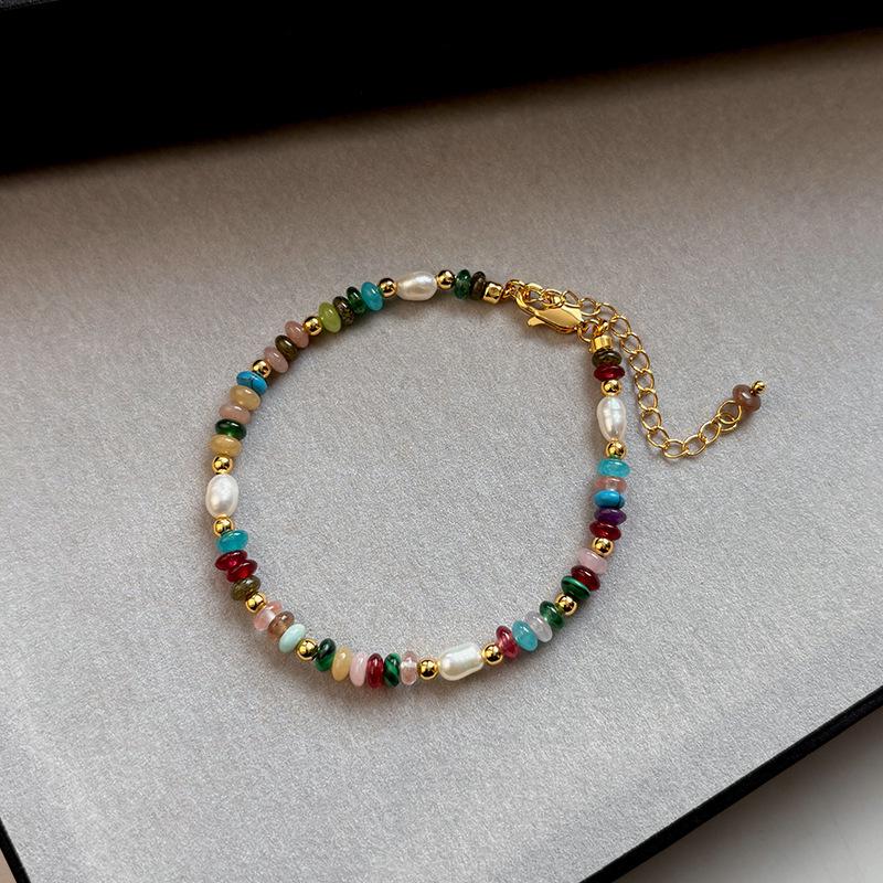Barevný křišťálový retro náhrdelník s říčními perlami a přírodními kameny pro ženy