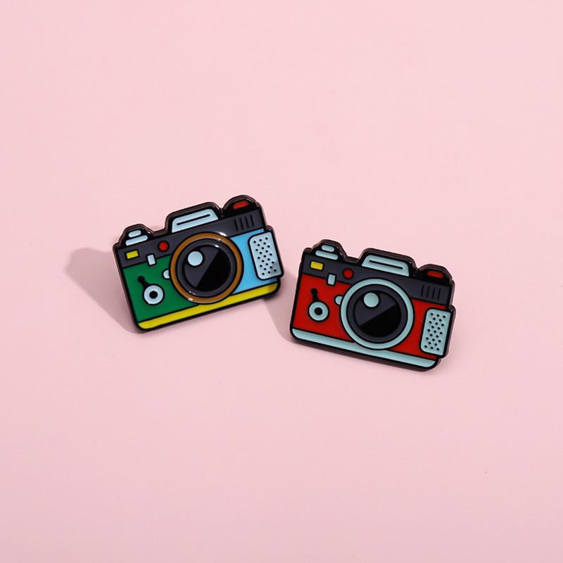 Trendy Camera Shaped Alloy Pin Badge For Creative Fashion Accessories For All
