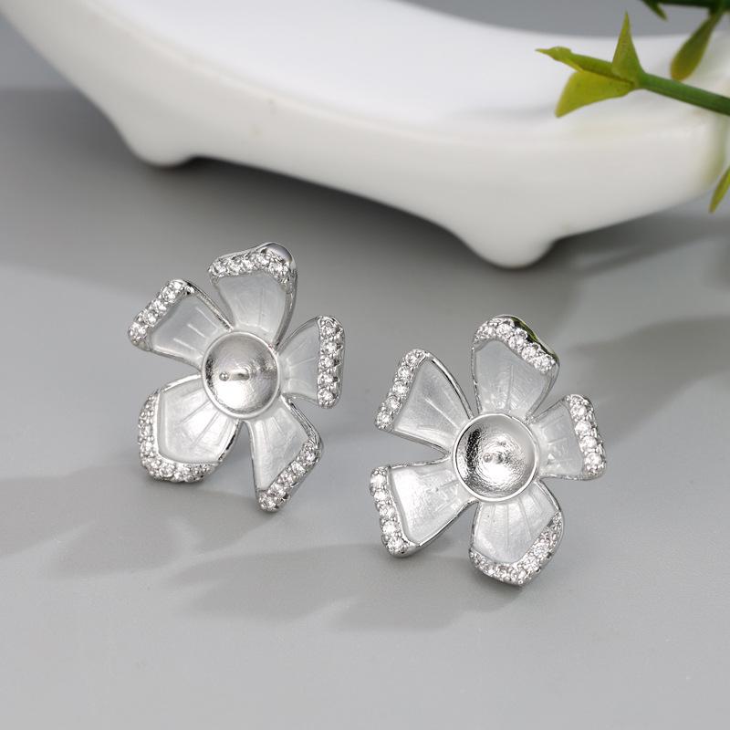 Korean-Style Pearl Stud Earrings, Oil Drop Begonia Flower, Gold-Plated Copper, Fashionably Versatile