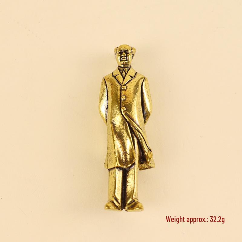 Mao Zedong Copper Keychain Pendant - Retro Brass Statue with Exquisite Craftsmanship