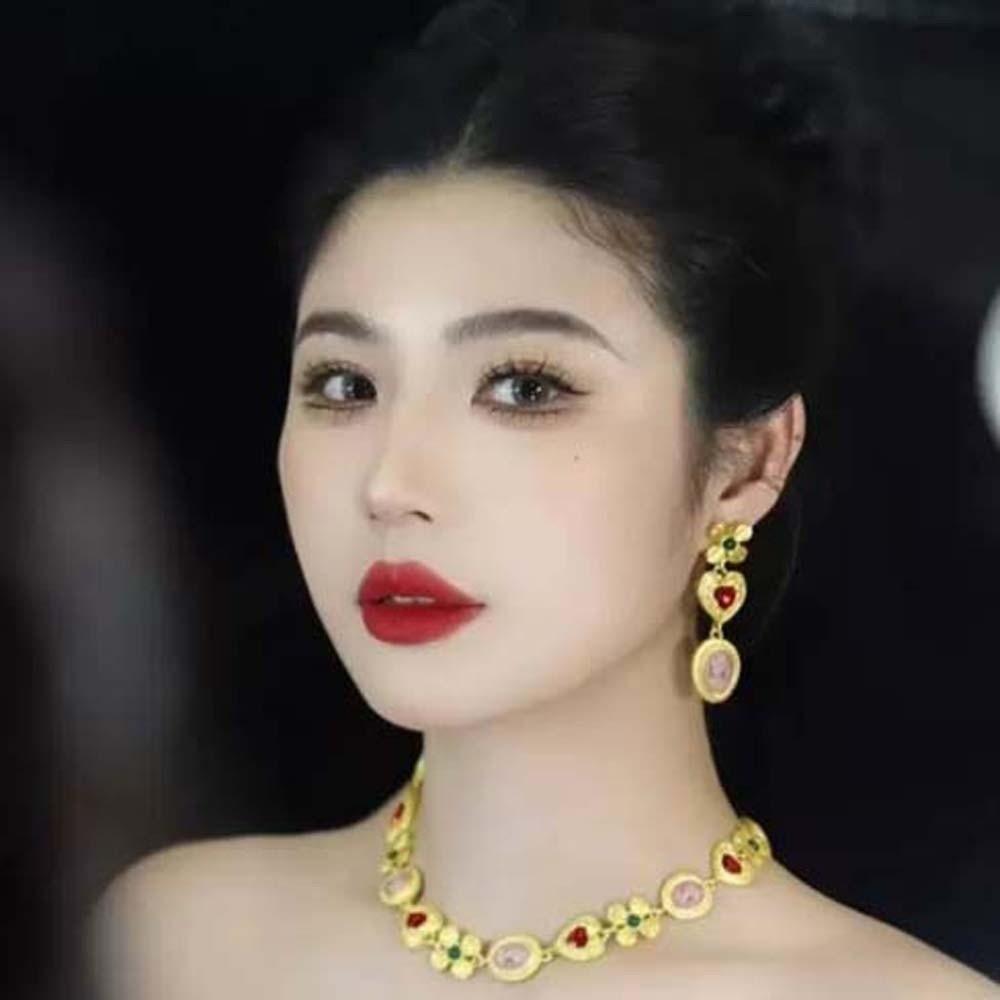 Court Style Vintage Necklace Elegant Retro Emboss Earrings Heart Cameo Bracelet  Girls