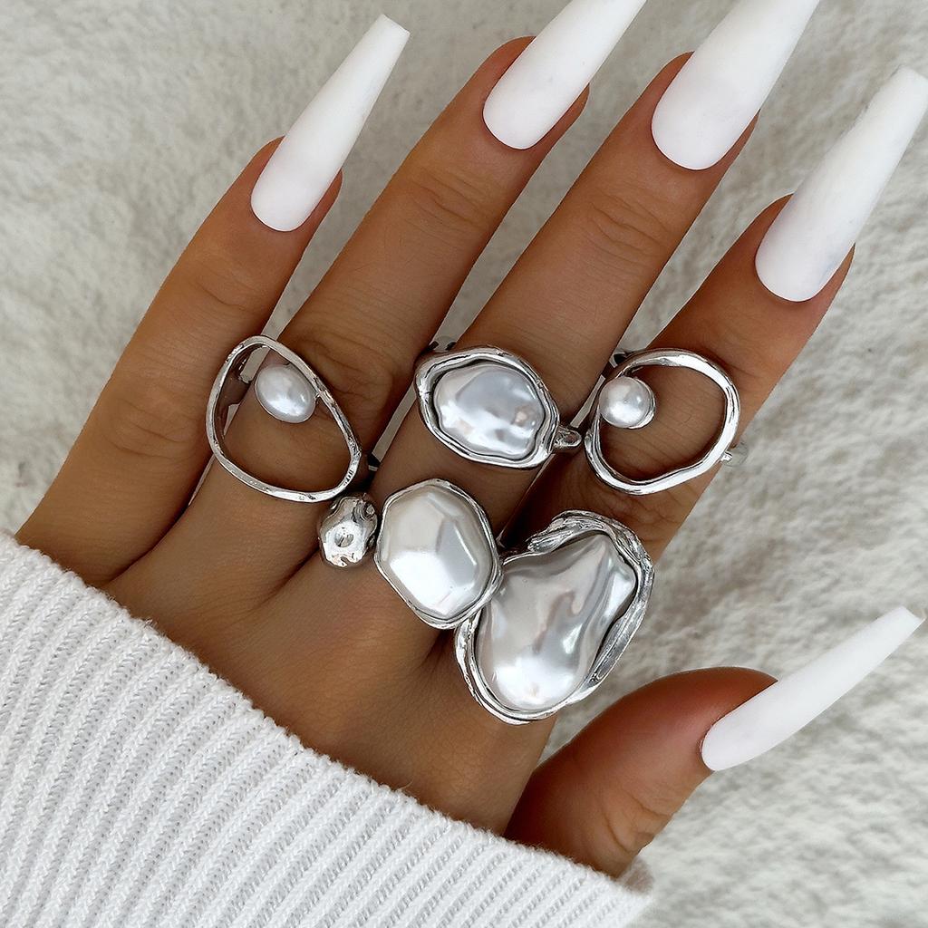5Pcs/Set Retro Baroque Shaped Pearl Asymmetric Rings for Women Punk Gold Color Metal Geometric Rings Set Party Jewelry Gifts