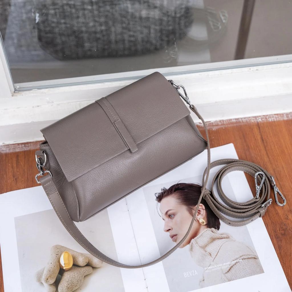 Natural Cow Leather Simple Fashiable Shoulder Bag for Women, Versatile Commuting Small Square Crossbody Bag Underarm Handbag