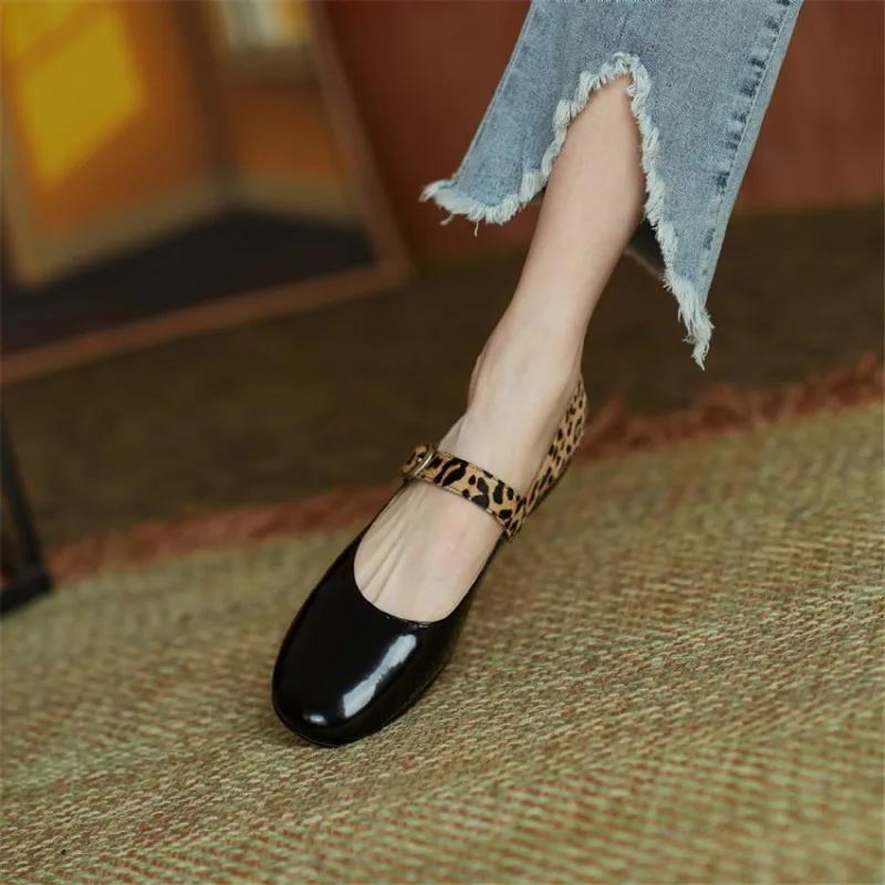 Fashion HOT SALE Spring Women Pumps Patent Leather Round Toe Splicing Leopard Print One-line Buckle Low-heel Women Shoes Mary Jane Shoes