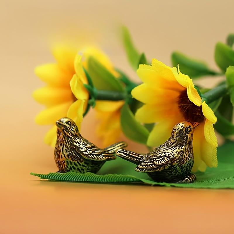 2Pcs Mini Brass Sparrow Figurine Cute Contemporary Desk Decor Ideal for Perfect Gift Collectible Item Cute Office Decor