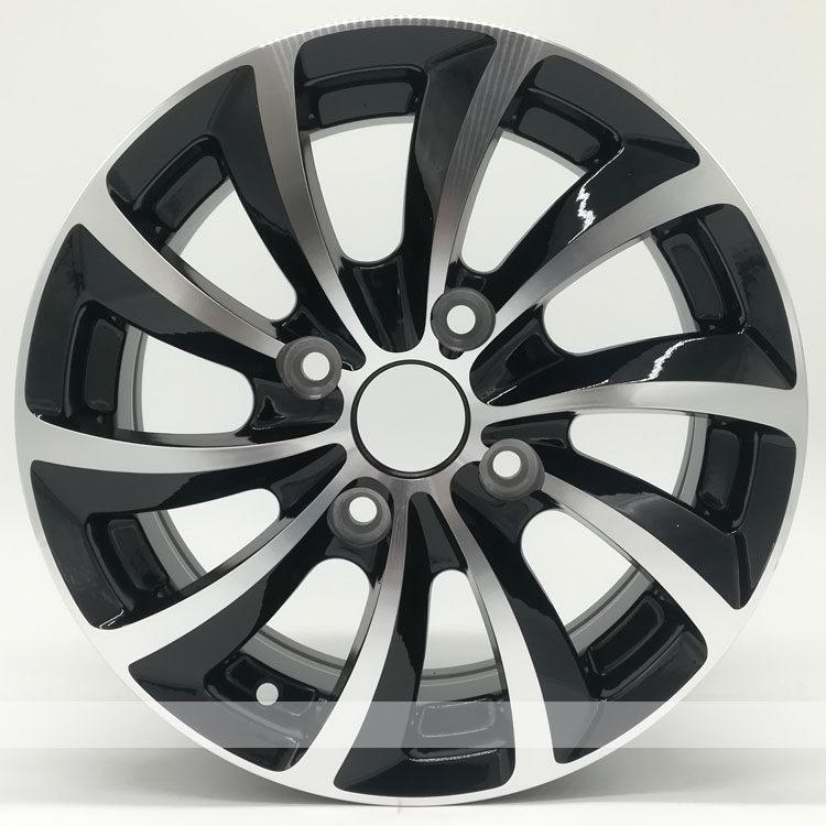 Reyna Alcazar & Touareg Steel Wheels with Yu Aluminum Rims, Wheel Hubs & Tire Rims for Venue Modification.