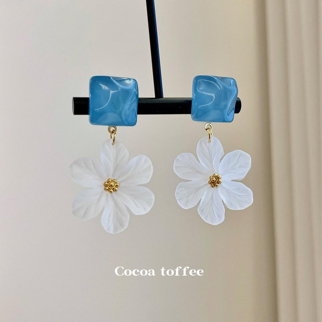 Pinkdudu Blue Square Flower Vacation Earrings for Women Ethereal Sweet Resort Style Dangle Earrings PD2523