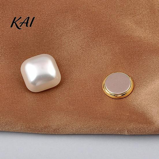 No Sew Safety Button 2Pcs Faux Pearl Magnetic Clothes Button, Fake Cat Eye Stone Brooch Decorative for Shirts Scarf Shawl, Clothing Magnet Portable