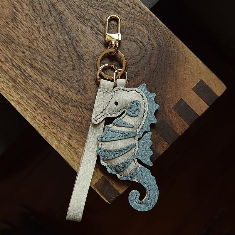Hippocampus Original Leather Car Key Pendant Bag Pendant Personalized Simple Girls Gift with Keychain