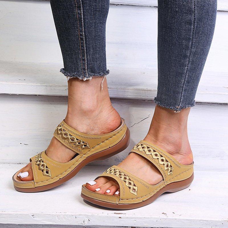 New Style Shoes, Large-sized Slippers, Retro Anti-slip Round-toe Wedge Heel One-piece Sandals for Women