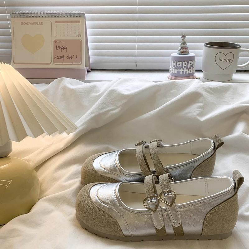 Sapatos de verão femininos 2025 novos, estilo retrô, feios e fofos, de sola reta, cabeça grande, bico redondo, boca rasa, Mary Jane versáteis e casuais