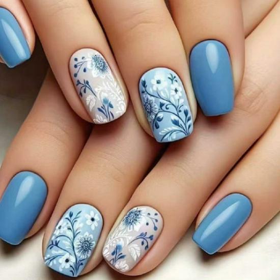 Europejski & Amerykański Zestaw Błękitnych Kwiatowych Końcówek do Paznokci - 24 Średnie Prostokątne Sztuki