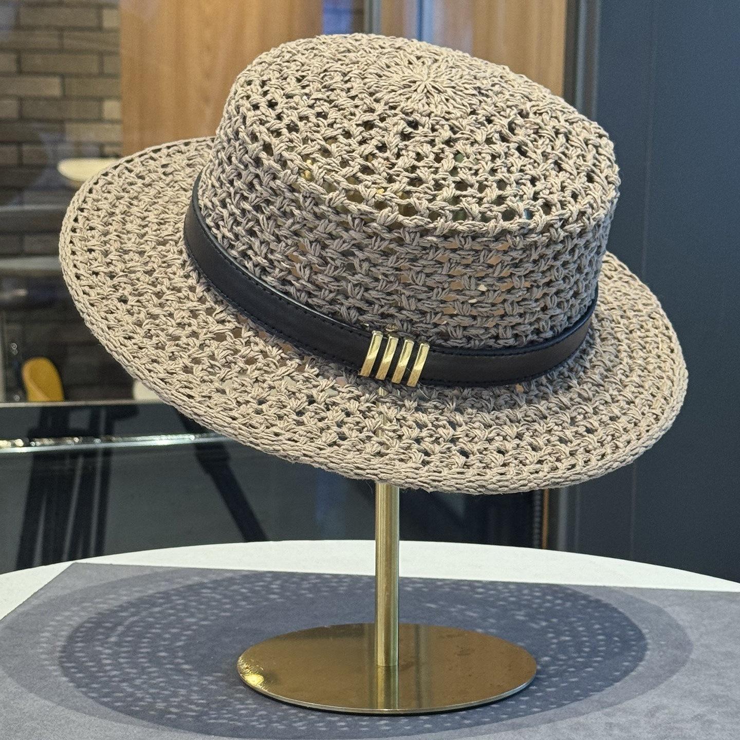 Summer French Woven Flat Hat Old Money Wind Hollow Fashion Seaside Beach Sun Hat Women S Visor Straw Hat adjustable (56-58cm) коричневый