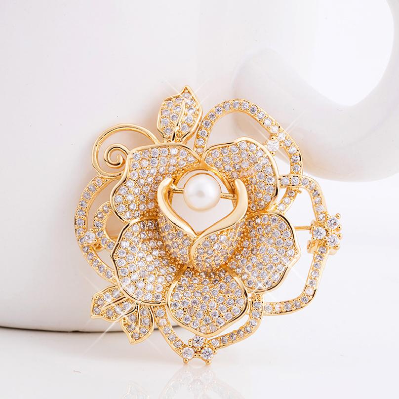 Korean-style luxury zircon-encrusted brooch, rose flower brooch, natural pearl pin brooch
