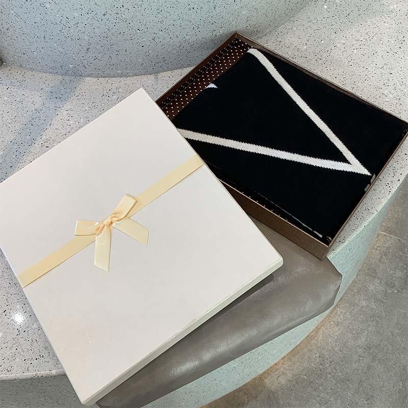 Autumn and Winter New Style Double-sided Knitted Scarf Fashionable Warm Scarf Scarf, Soft and Skin-friendly Scarf