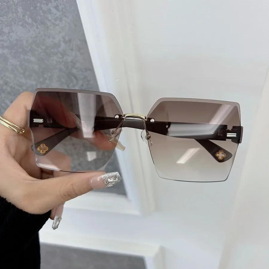 Personality Square Sunglasses Women Men Gradient Sun Glasses Female Male Designer Brand Classic Travel Outdoor