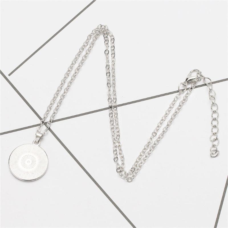 Elegant Syrian Flag Pendant Necklace Symbolizing National Pride and Cultural Identity in Sturdy Materials Casual Wear