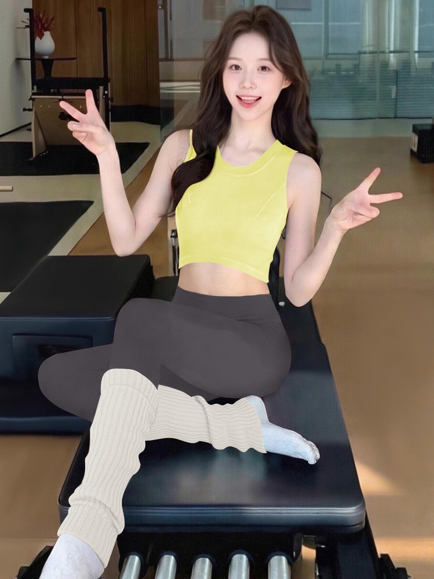 

Стильный женский топ-майка для йоги со встроенным бюстгальтером - Идеально подходит для пилатеса и фитнес-тренировок S (80-100 cm)