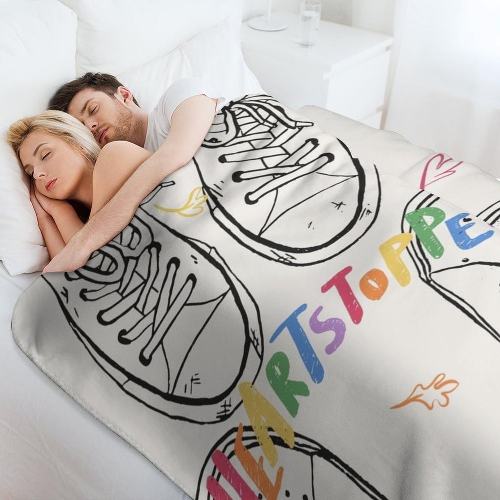 Heartstopper, Nick and Charlie Shoes Throw Blanket Soft Sherpa Fleece Warm Blanket for Winter