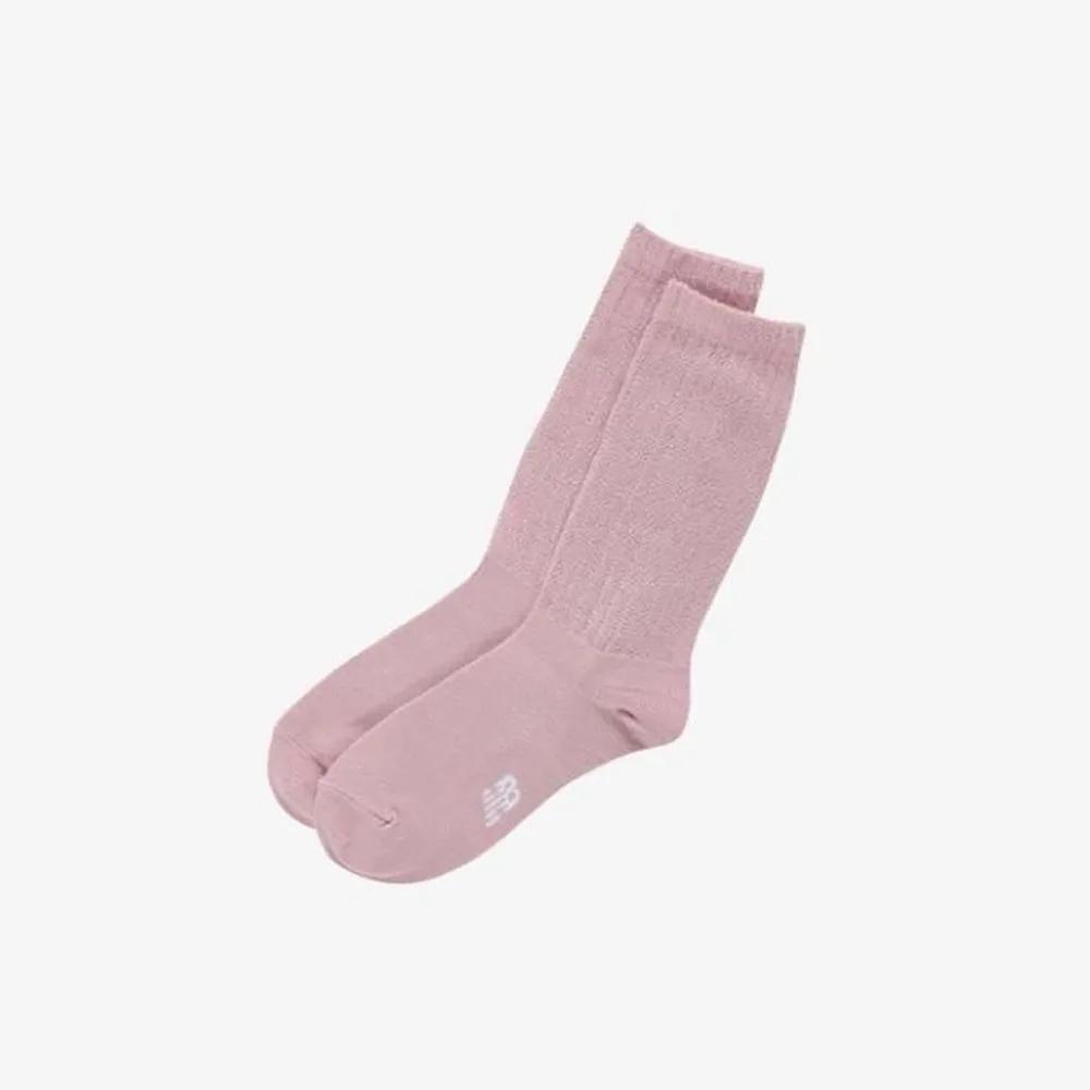 [New Balance] Women s Warmer Socks NBGEDSW101-26 240