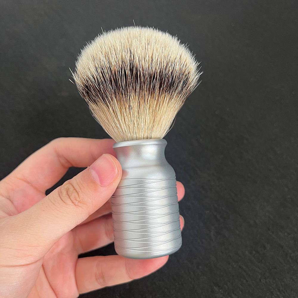 Men's Traditional Shaving Brush: Soft Bristle Nylon & Badger Hair for Beard.
