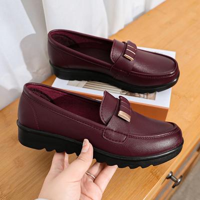 Spring Soft Soled Shoes Mother Black Single Shoes Leather Non-slip Casual Comfortable Middle-aged Ladies Flat Shoes Ladies Shoes
