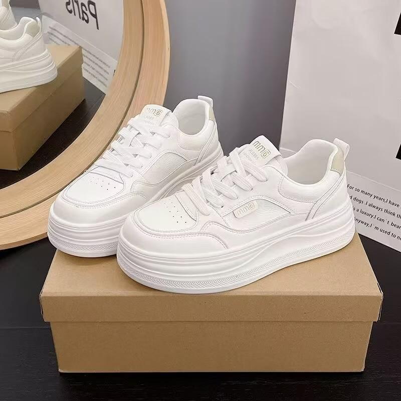 Super Light Thick Baseplate Shoes Casual Shoes Women's Autumn 2026 New Versatile Height-increasing Sports Shoes Flat Single Shoes