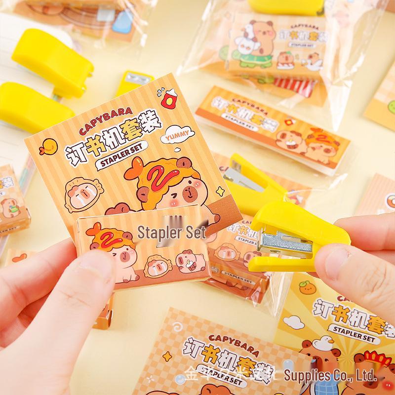 

Guinea Pig Capybara Cartoon Stapler Set for Students: Portable, Labor-Saving with Staples