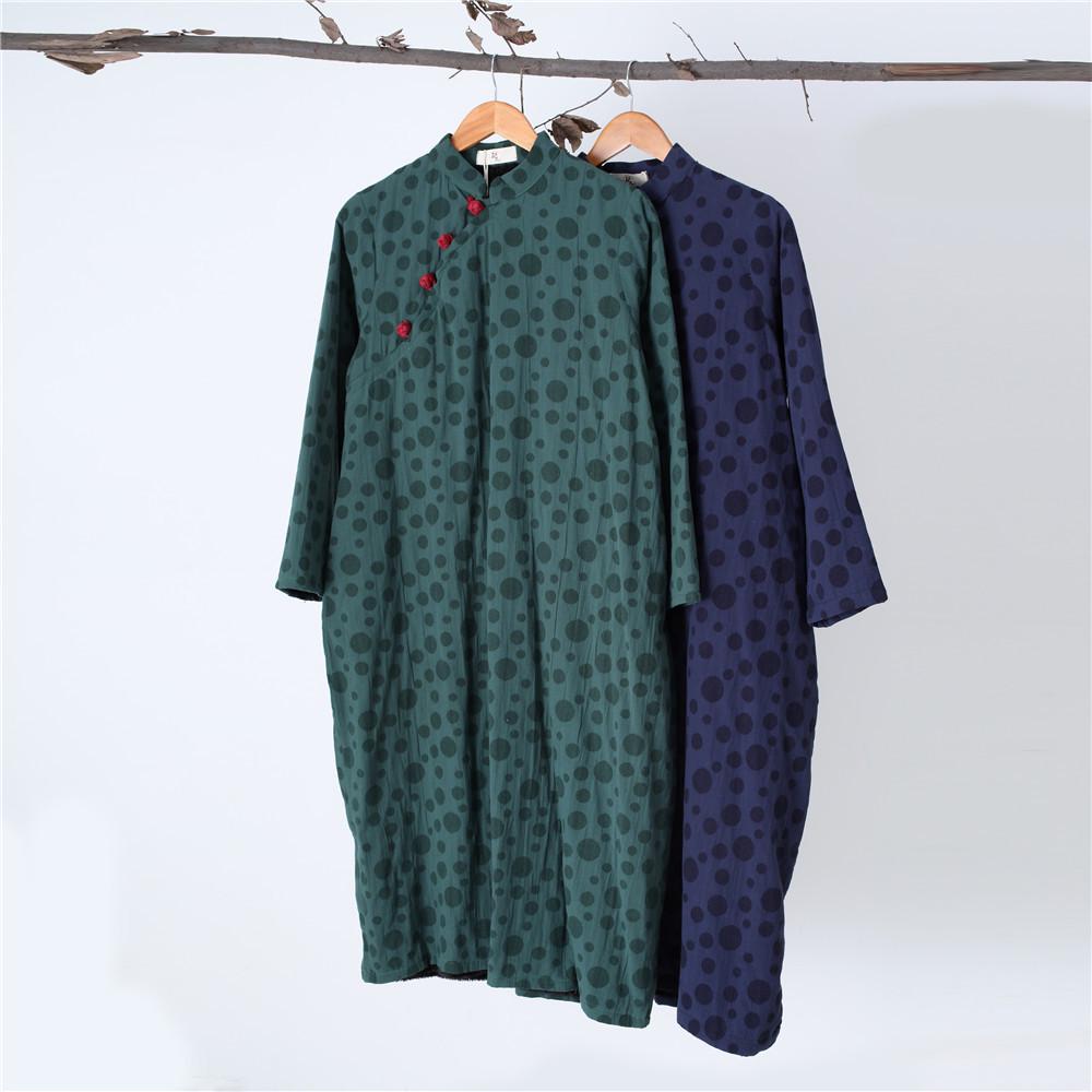 Autumn/Winter Ethnic-Style Fleece-Lined Cotton Linen Long Dress with Frog Buttons and Lantern Skirt.