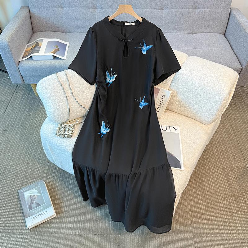 New Chinese-style Retro Cheongsam Dress with Butterfly Embroidery for Plus-size Women's Summer