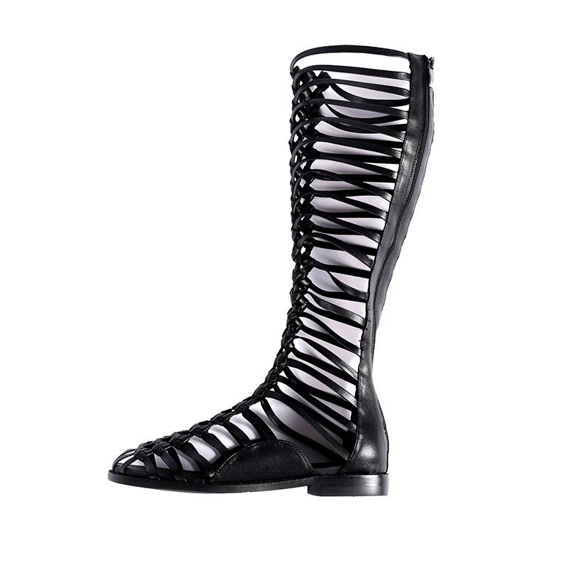 

Новые летние высокие кожаные сетчатые ботинки женские на плоской подошве с вырезами на задней молнии крутые ботинки плетеные длинные сандалии 40 чёрный