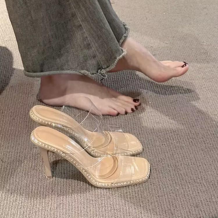 Chinelos de nicho de bico quadrado abertos para mulheres usando cola de vidro transparente, saltos altos sexy e bonitos para mulheres, saltos grossos.