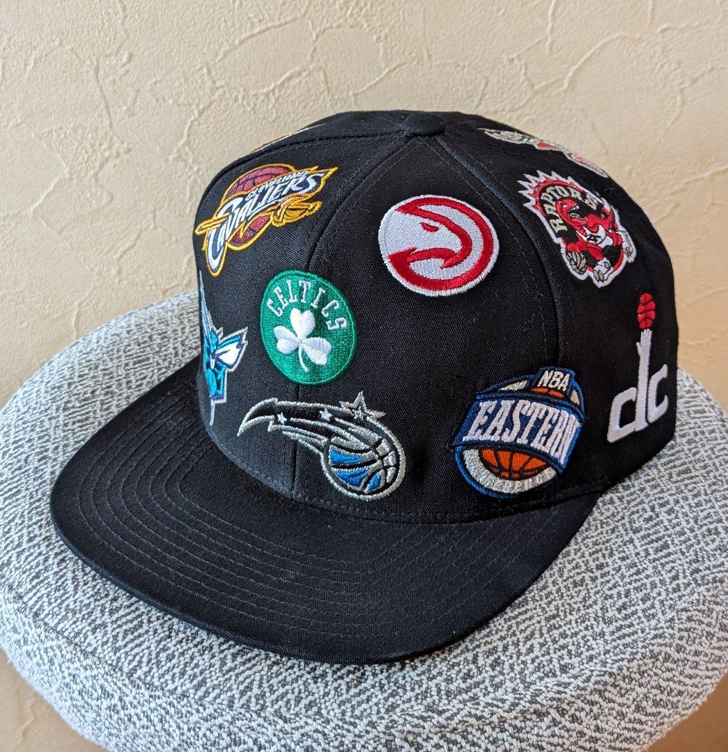 

[Б/У] Оригинальная вышитая кепка Mitchell & Ness NBA с нашивкой