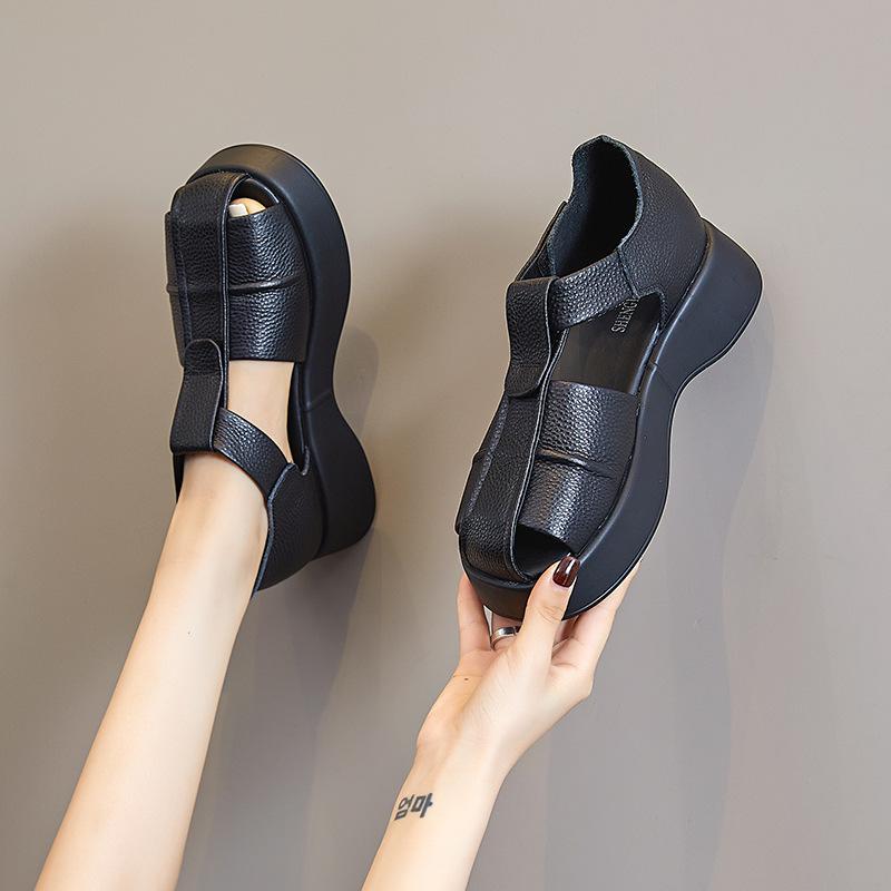 2025 summer new wear-resistant first-layer leather casual sandals women's tide European station platform sports Roman sandals women