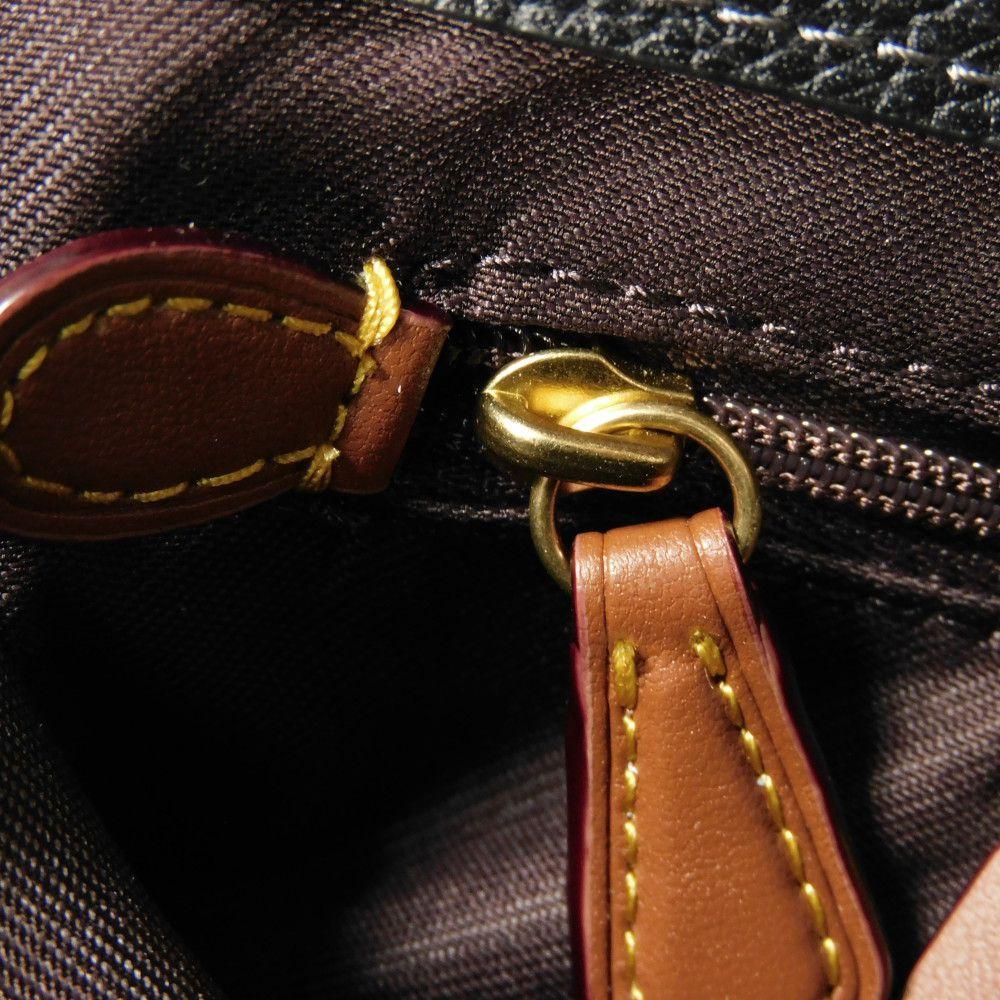 Used Cathy Crossbody 19 CR663 7922 (current model) with C logo and flower chain 3-way shoulder bag. Excellent