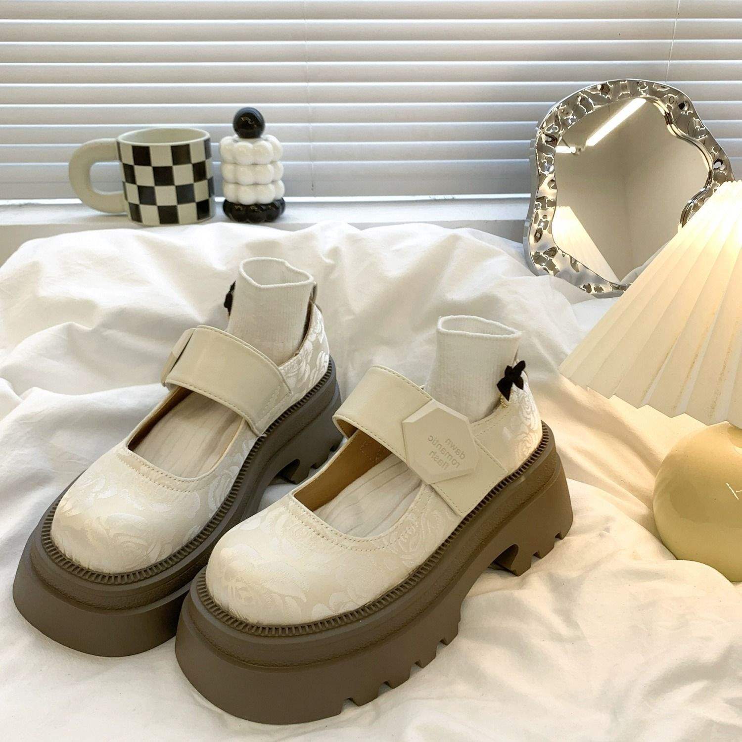 

Mary Jane shoes women s 2025 new French temperament national style single shoes with skirts women s shoes platform small leather shoes 40 standard size