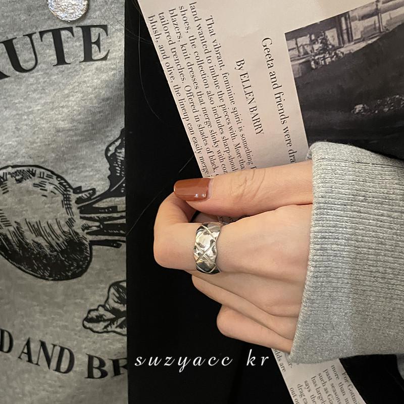S925 Sterling Silver Croissant Plaid Ring for Women: High-End Twist Design Open Index Finger Ring