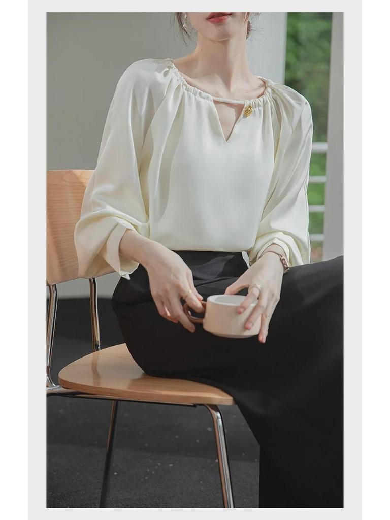 2025 French Apricot Satin Women's Spring Shirt with Unique Slimming Design