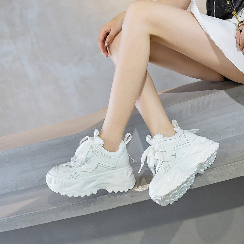 Papa-Schuhe Damen Ins Tide 2025 Frühling und Herbst neu Leder atmungsaktiv Sport dicke Sohle Innenhöhe erhöht weiße Schuhe kleine Größe 32