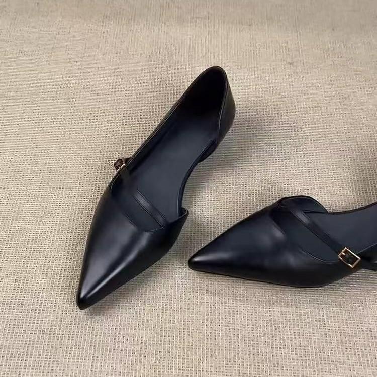 New French gentle pointed soft leather single shoes flat spring and autumn side empty shallow mouth shoes versatile low heel casual single shoes