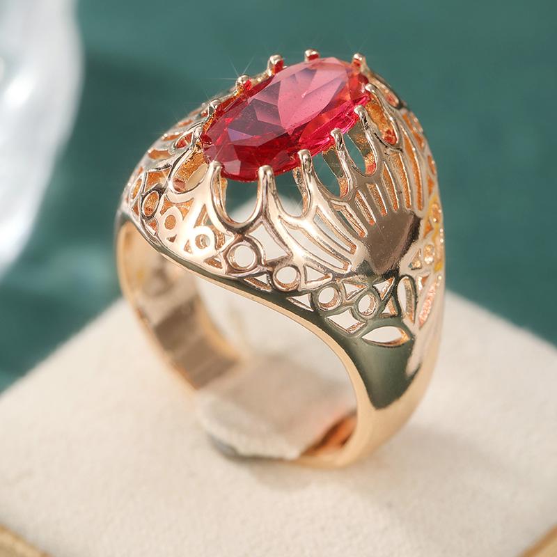 Vintage Inlay Roter Zirkonia Damenring Trendige Goldfarbe Handgeschnitzte Geometrie Tägliches Tragen Party Schmuck Jubiläumsgeschenk
