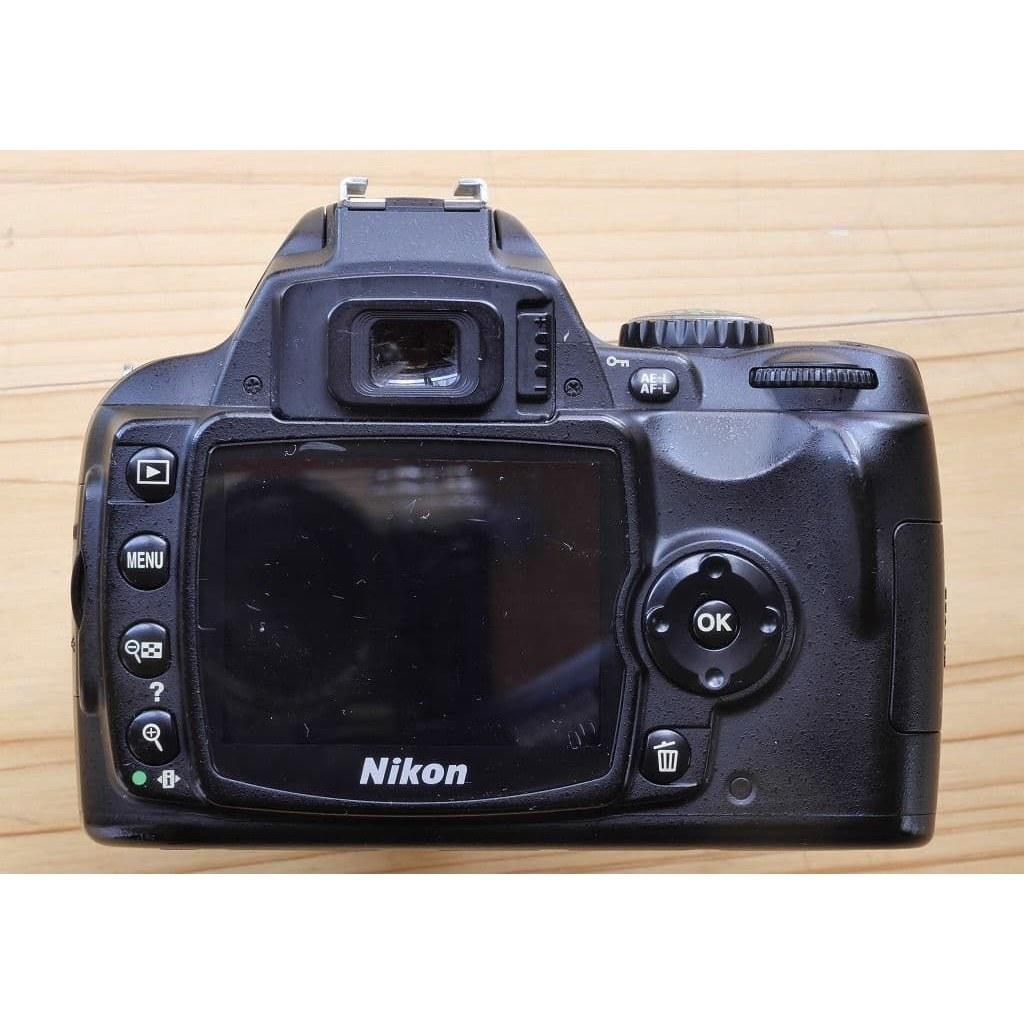 Nikon D40 AF-S DX NIKKOR 18-55mm