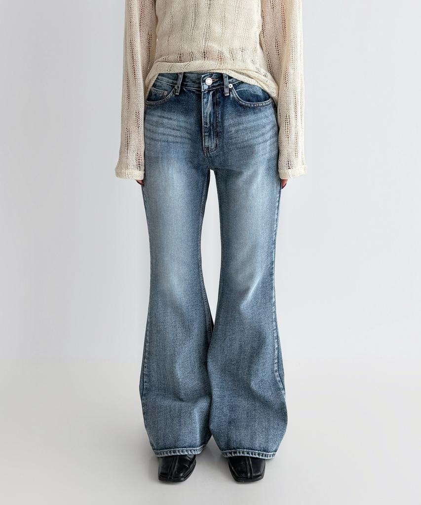Pantalons en Jean Semi-Évasés Lavés Vintage à Boutons (Bleu)