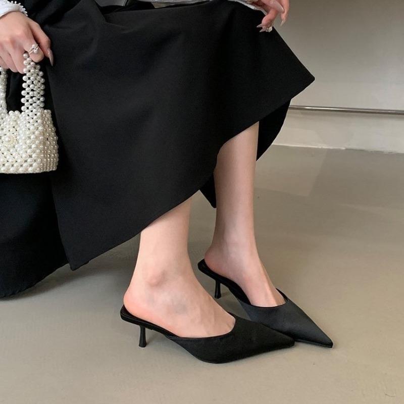 2025 Neuer Sommer Schlichte Spitz zulaufende Damen High Heels Hausschuhe Mode Dünne Party Pumps Mules Schlupfschuhe Luxus Damen Klappschuhe