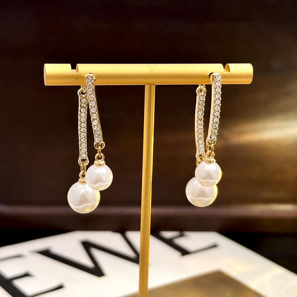 Brincos de Borla Pérola Sense Premium Agulha de Prata Celebridade Elegante Moda Brincos de Temperamento Brincos Longos de Diamante Flash de Luxo Leve Mulheres