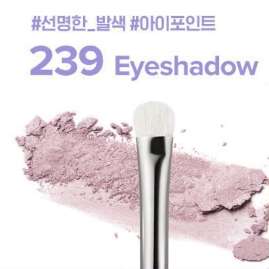 

[PICCASSO] Olive Young Collezioni Eye & Face Brush Collection 18Types 239 Eyeshadow